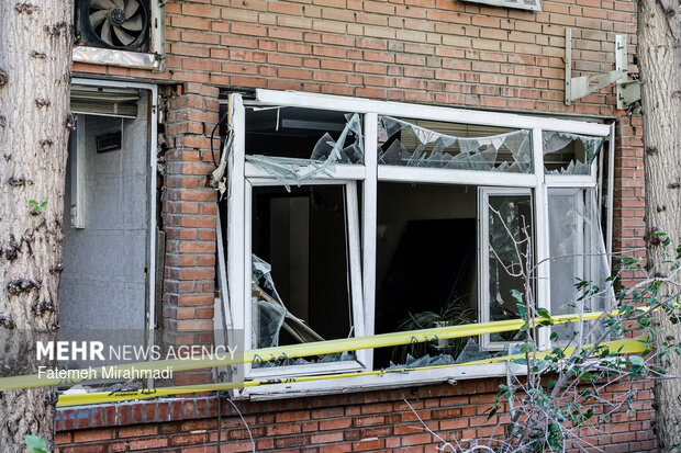 آثار تجاوز به دانشگاه صنعتي شريف