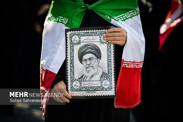 فراخوان بین‌المللی جشنواره جهانی شعر «امامِ شهید» منتشر شد