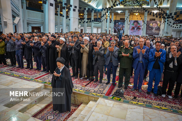 اربعین شهادت رهبر انقلاب در حرم شاهچراغ (ع)