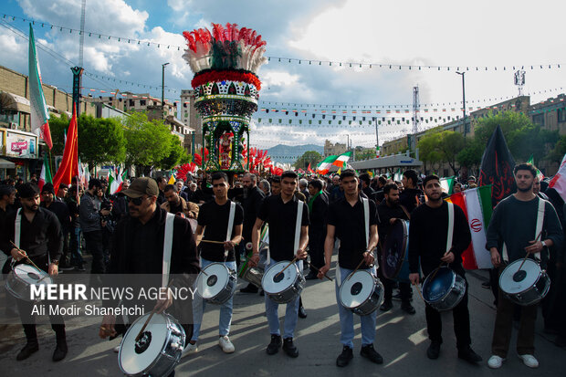 وێنەکانی چلەی ماتەمینیی ڕێبەری شەهید