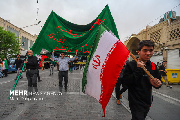 اجتماع و نخل برداری یزدی ها در اربعین شهادت قائد امت