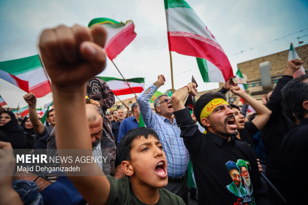 اجتماع و نخل برداری یزدی ها در اربعین شهادت قائد امت