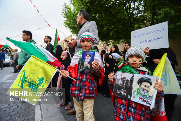 اجتماع و نخل برداری یزدی ها در اربعین شهادت قائد امت