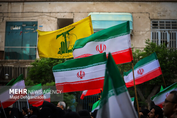 اجتماع و نخل برداری یزدی ها در اربعین شهادت قائد امت