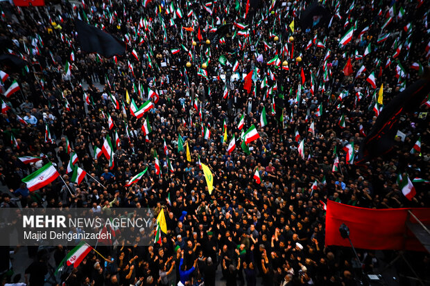 اجتماع و نخل برداری یزدی ها در اربعین شهادت قائد امت