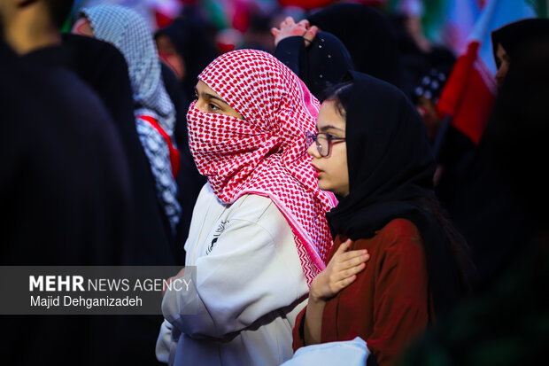 اجتماع و نخل برداری یزدی ها در اربعین شهادت قائد امت