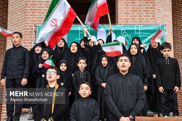 بیعت فرزندان میرزا با سومین امام انقلاب در رشت