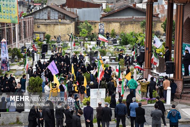 بیعت فرزندان میرزا با سومین امام انقلاب در رشت