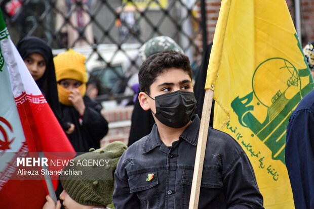 بیعت فرزندان میرزا با سومین امام انقلاب در رشت