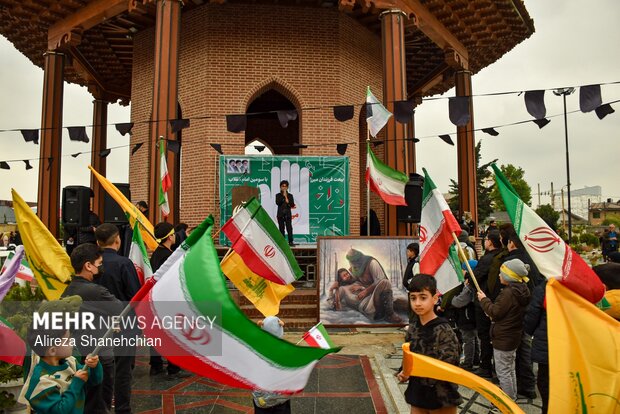 بیعت فرزندان میرزا با سومین امام انقلاب در رشت