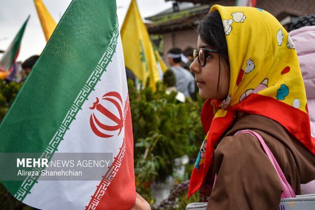 بیعت فرزندان میرزا با سومین امام انقلاب در رشت