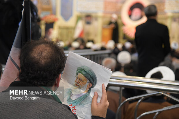 مراسم چهلمین روز شهادت امام شهید امت در حرم رضوی