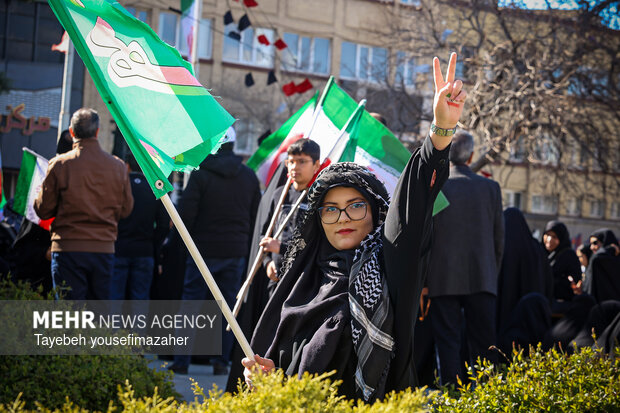 اجتماع به عشق وطن در همدان