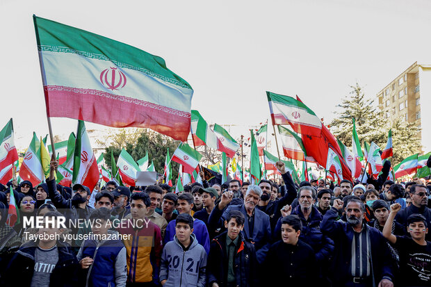 اجتماع به عشق وطن در همدان