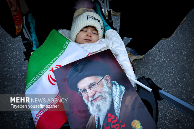 اجتماع به عشق وطن در همدان