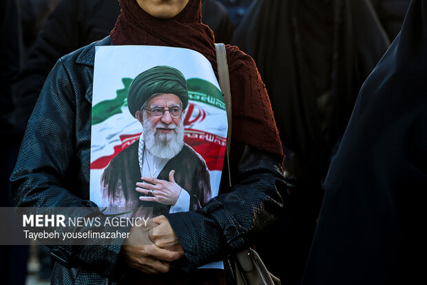 اجتماع به عشق وطن در همدان