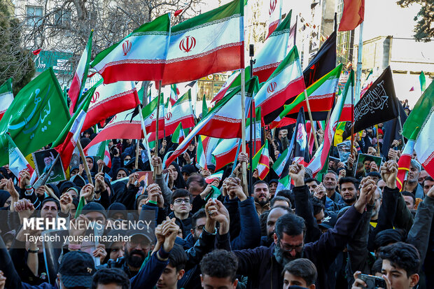 اجتماع به عشق وطن در همدان