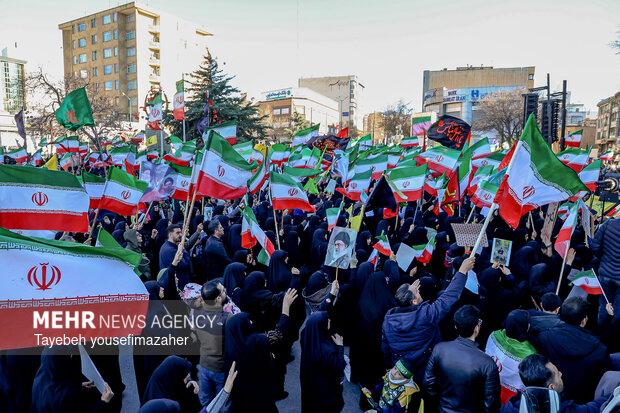 اجتماع به عشق وطن در همدان