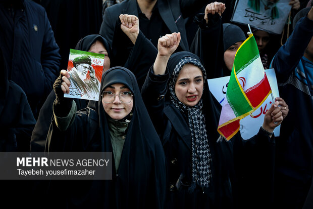 اجتماع به عشق وطن در همدان