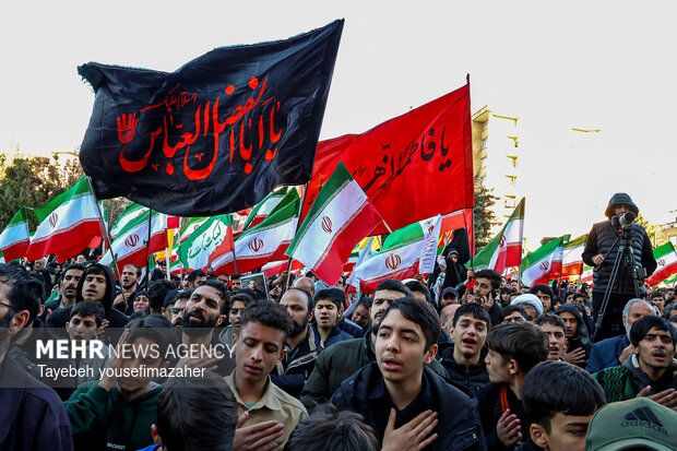 اجتماع به عشق وطن در همدان