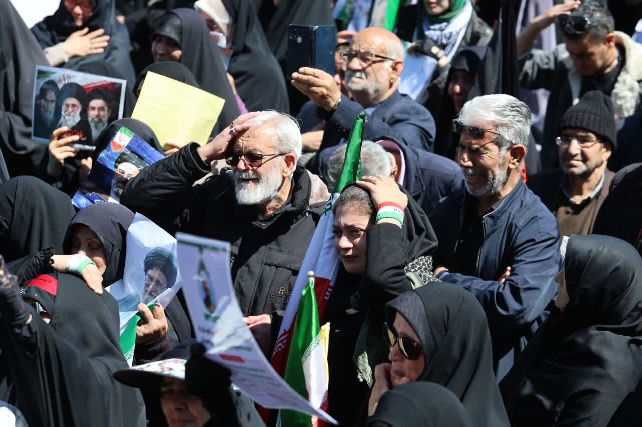 چهل روز دلتنگی؛ ملت هنوز در سوگ رهبر شهید