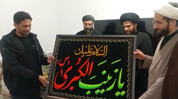 دیدار سید رضا نریمانی با خانواده شهدای دبستان شجره طیبه