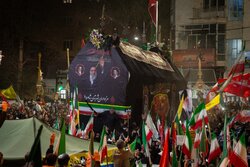 نخل‌گردانی شاهرود در شوال؛ سنگ تمام مردم ولایتمدار در اربعین رهبر دلها