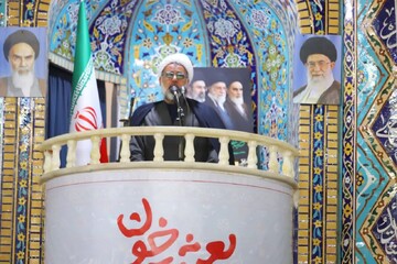 ملت ایران با قدرت در برابر دشمنان ایستادگی می‌کند