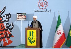 برگ برنده ایران در تنگه هرمز است؛ مطیعی: هیچ اعتمادی به دشمن نداریم