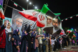 اجتماع با شکوه زاهدانی ها در چهل و یکمین شب از شهادت قائد امت