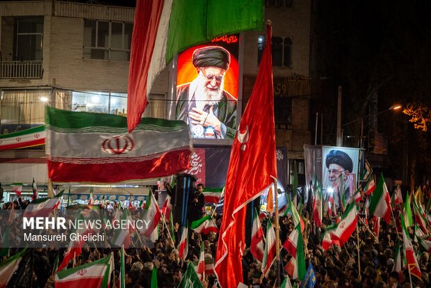 حضور مردم ولایی شاهرود در شب‌های یادمان شهدا