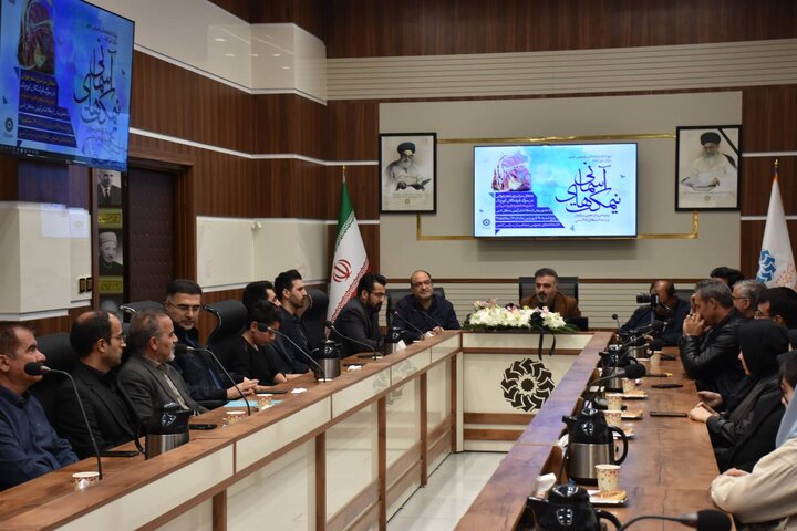 برگزاری محفل شعرخوانی «نیمکت های آسمانی» به یاد شهدای دانش‌آموز میناب