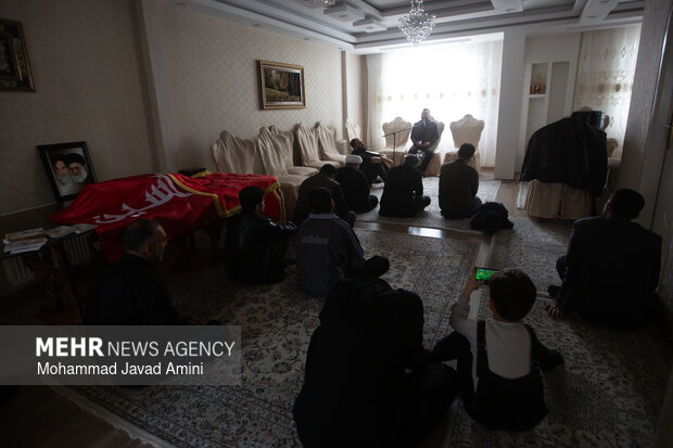 روضه خانگی عزای اربعین رهبر شهید انقلاب در قزوین