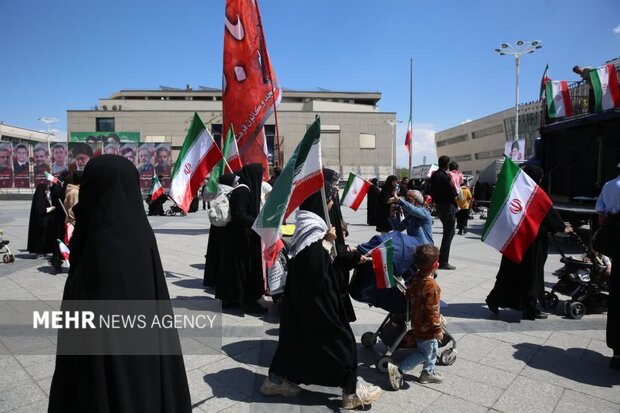 رژه کالسکه سواران مشهد