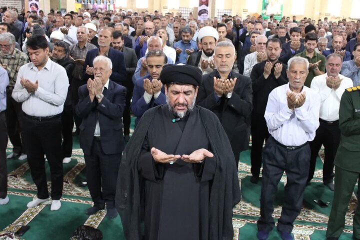 امام جمعه گناوه: حضور مردم از عوامل شکست دشمن بود