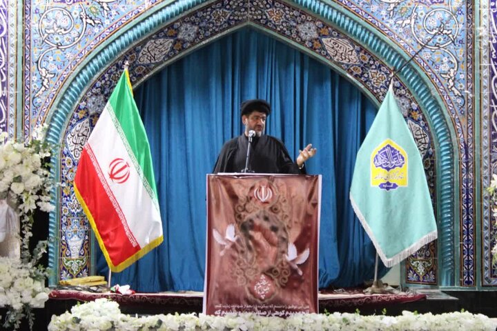 امام جمعه گناوه: حضور مردم از عوامل شکست دشمن بود امام جمعه گناوه: حضور مردم از عوامل شکست دشمن بود