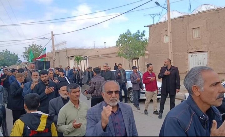 دسته روی و عزاداری مردم روستای کوشه از توابع بردسکن در اربعین قائد امت