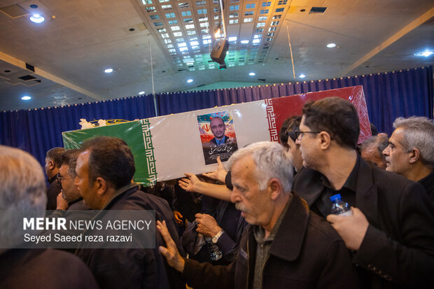 مراسم تشیع شهید دکتر سید کمال خرازی