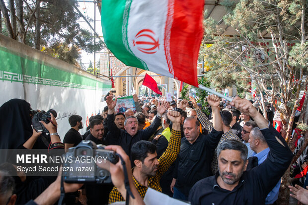 مراسم تشیع شهید دکتر سید کمال خرازی