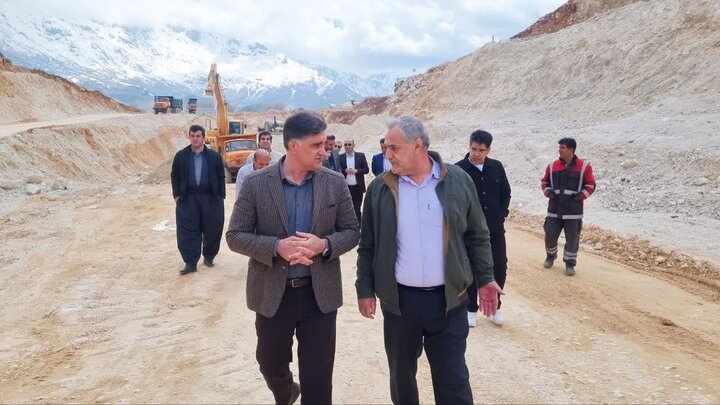 فرماندار پاوه از پروژه کنارگذر این شهر بازدید کرد