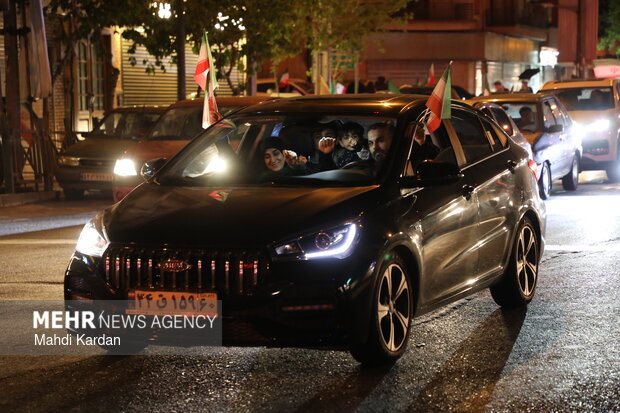 اجتماع حمایت از رزمندگان در مقابله با دشمن آمریکایی - صهیونی