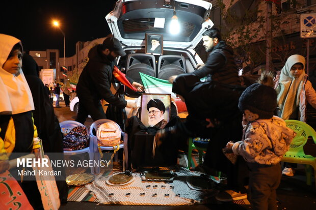 اجتماع حمایت از رزمندگان در مقابله با دشمن آمریکایی - صهیونی