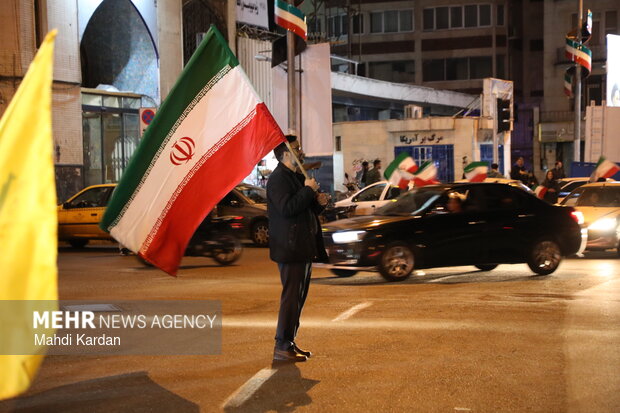 اجتماع حمایت از رزمندگان در مقابله با دشمن آمریکایی - صهیونی