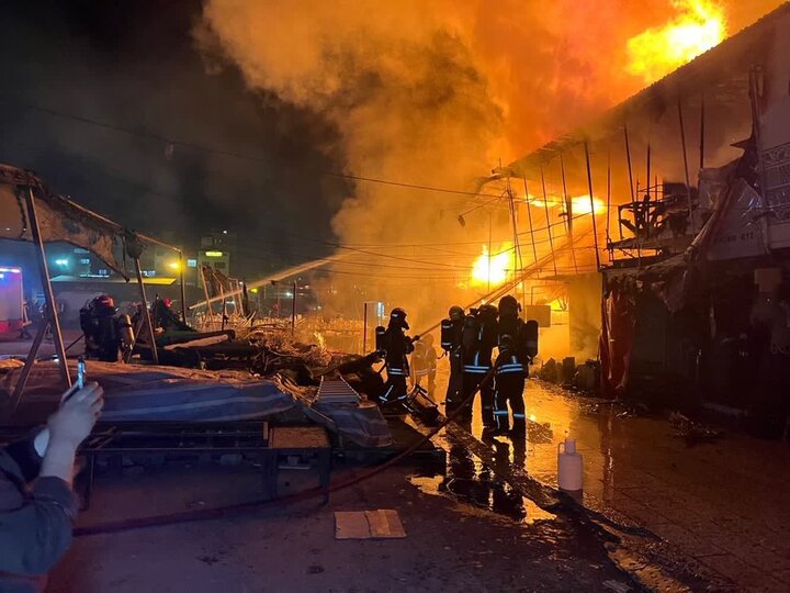 آتش سوزی انبار چوب حوالی بیمارستان ساری مهار شد