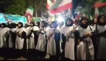زنان بروجردی مسلح و کفن‌پوش به اجتماع امشب آمدند