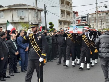پیکر ناخدا سوم شهید «سید مجید فاطمی پور» در بندرانزلی آرام گرفت