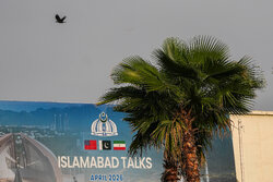 مصدر مقرب من فريق التفاوض: من المرجح عقد جولة أخرى الليلية أو غدا.. الخبراء يتبادلون النصوص المكتوبة