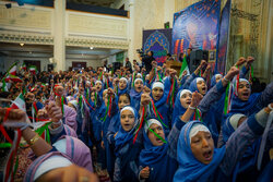 یادواره شهدای دانش آموز مدرسه میناب در حرم شاهچراغ(ع)