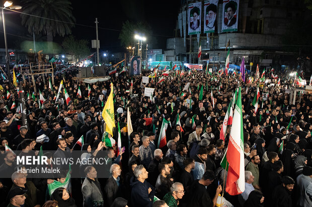 اجتماع مردم گرگان در عزای اربعین رهبر شهید انقلاب