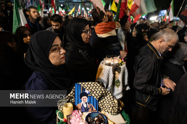 اجتماع مردم گرگان در عزای اربعین رهبر شهید انقلاب